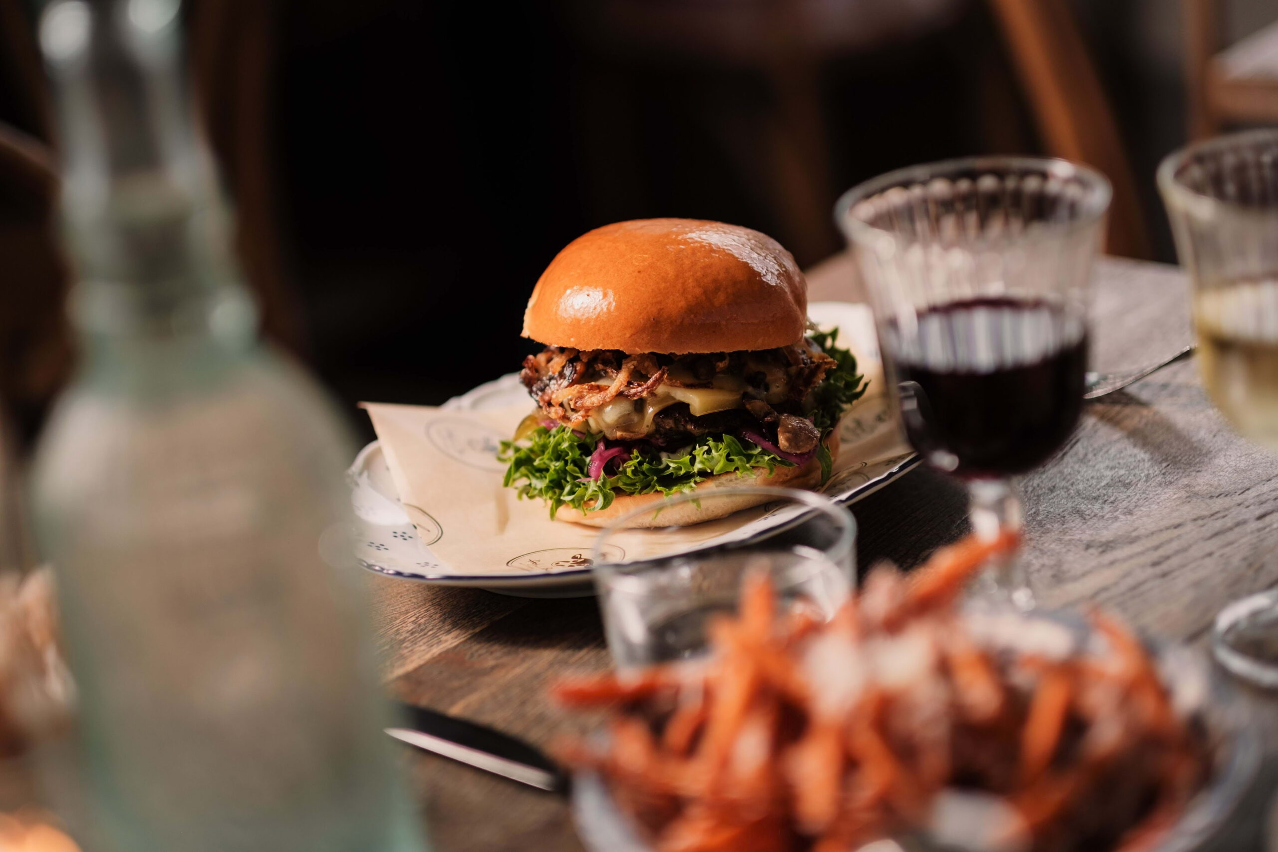 Hamburgare från Holy Cow på Södra Vägen i Göteborg