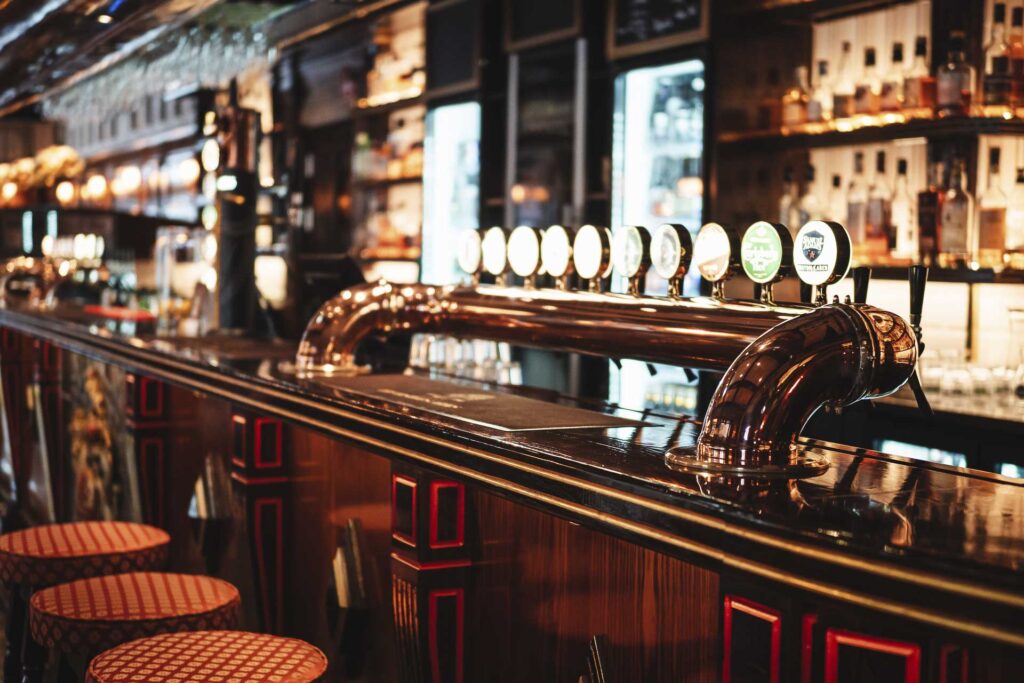 Interiör på The Bishops Arms i Göteborg